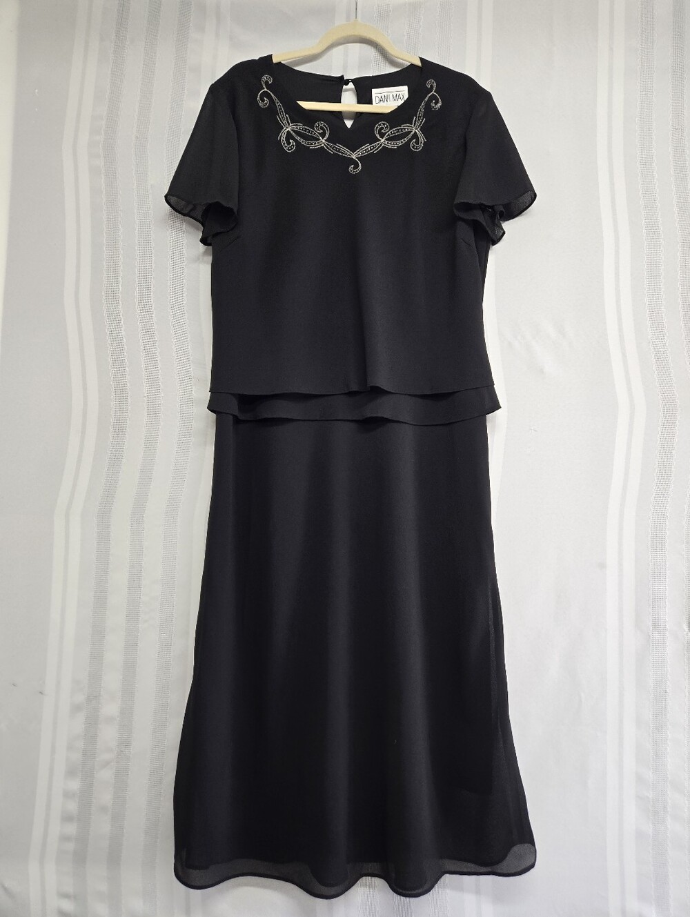 DANI MAX WOMEN'S BLACK LAYERED DRESS SIZE SEE PICTURES FOR MEASUREMENT